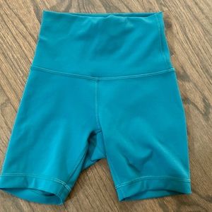 Lululemon wunder under biker shorts
